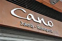 Letras corpóreas de acero inoxidable